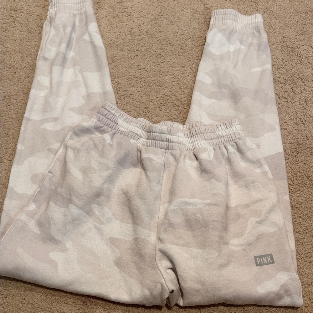 PINK Victoria's Secret Beige Camo Sweatpants joggers Sz xs